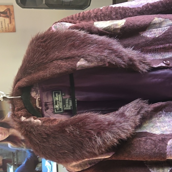 TL  Classic  Jacket Pre Loved  Rarely Been Worn Much Like New💜 - Picture 2 of 12